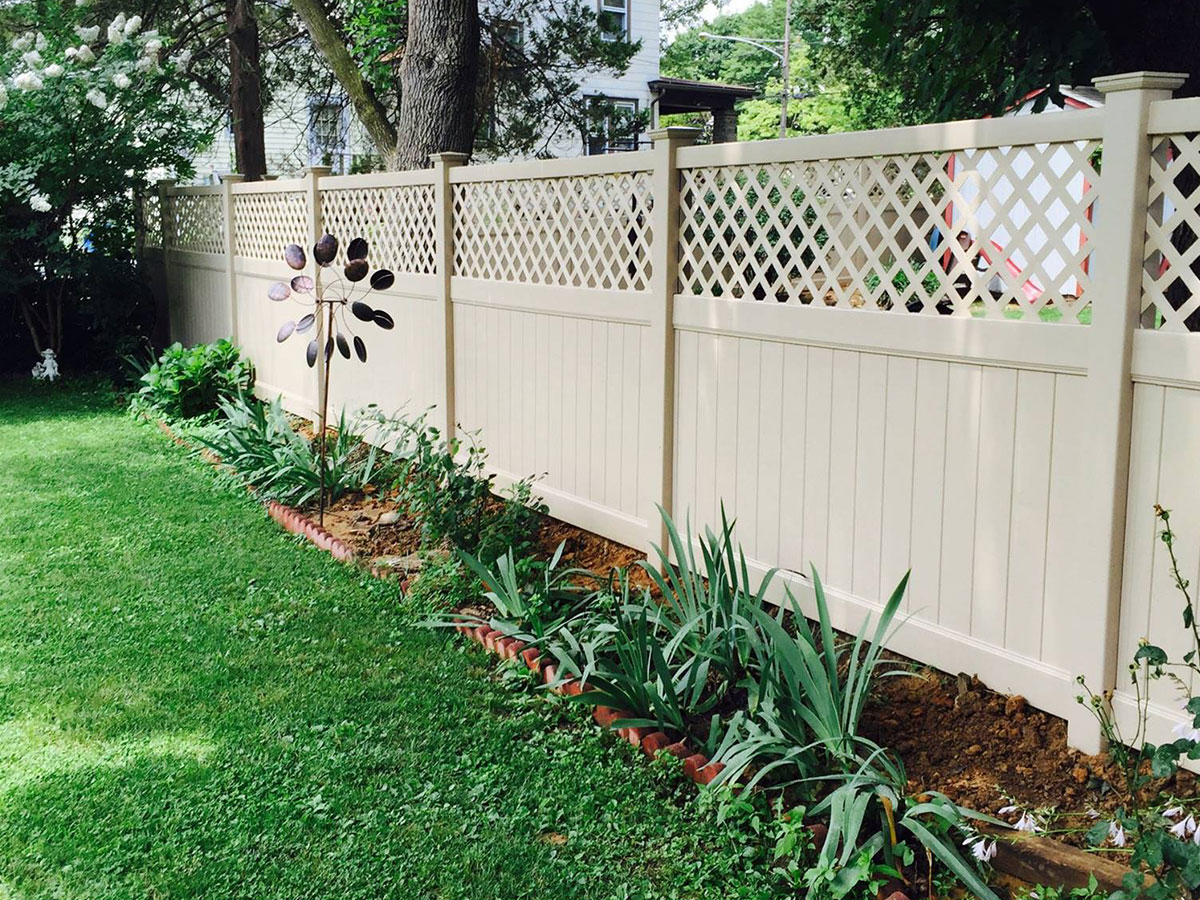 Vinyl Fencing Gallery
